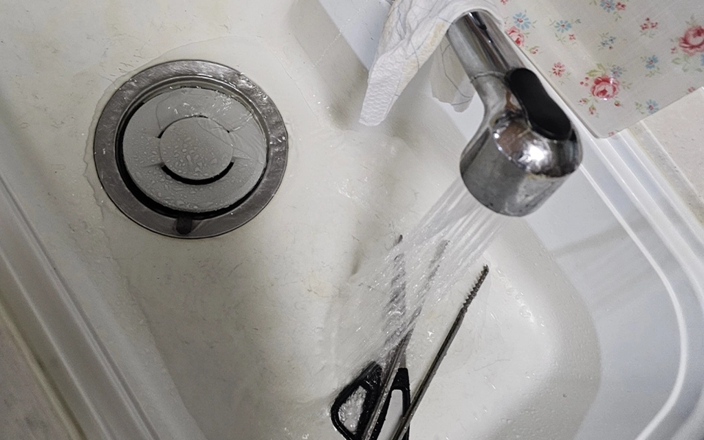 분당 율동 싱크대 막힘 역류/ 배관세정제가 만능은 아닙니다. 썸네일