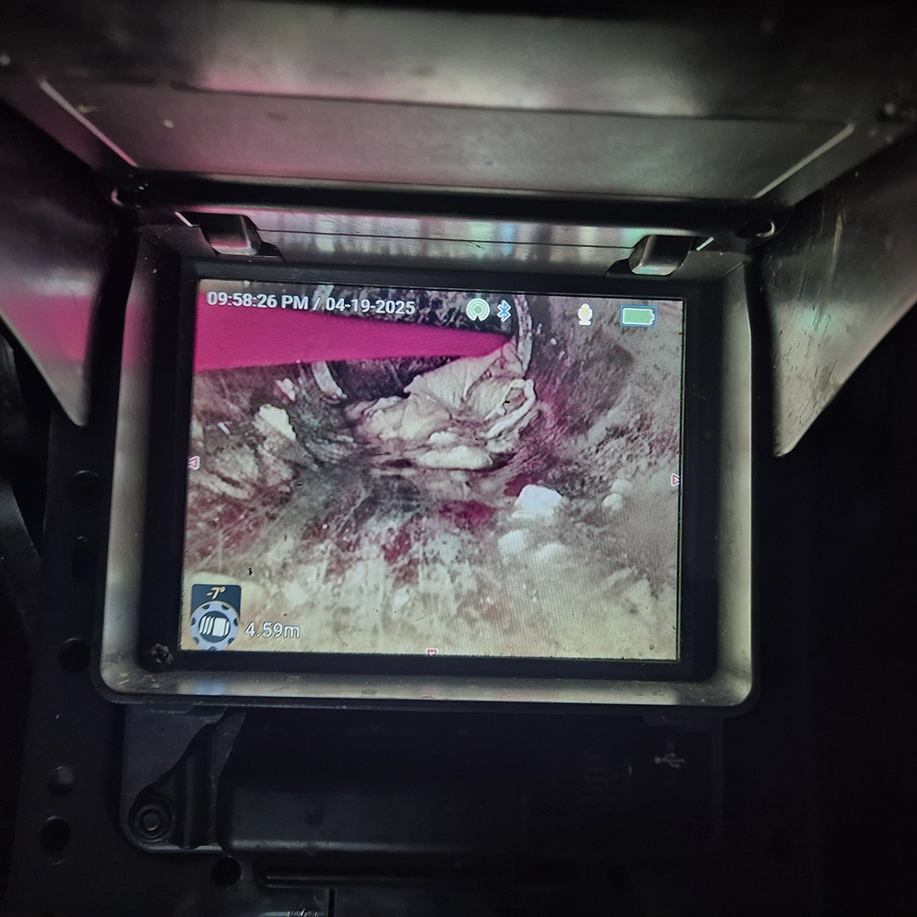 배관명가의 야간 작업 내시경